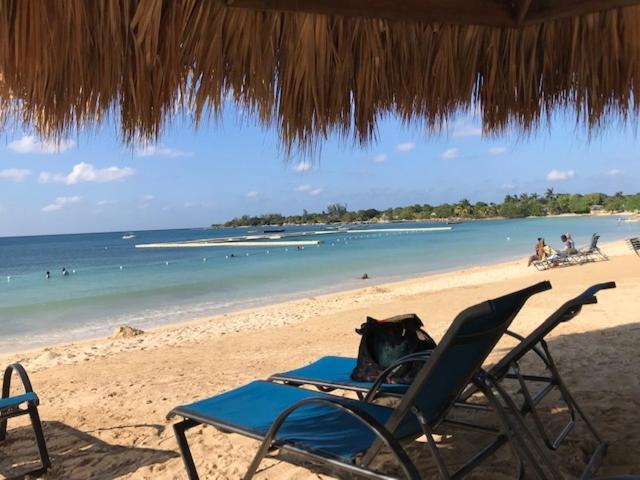 Goldenview Guesthouse Ocho Rios Kültér fotó