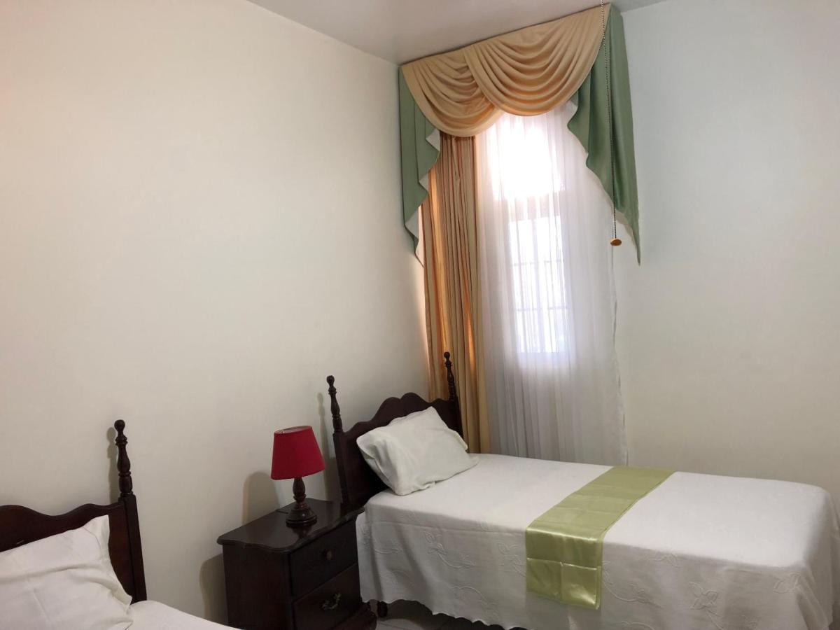 Goldenview Guesthouse Ocho Rios Kültér fotó